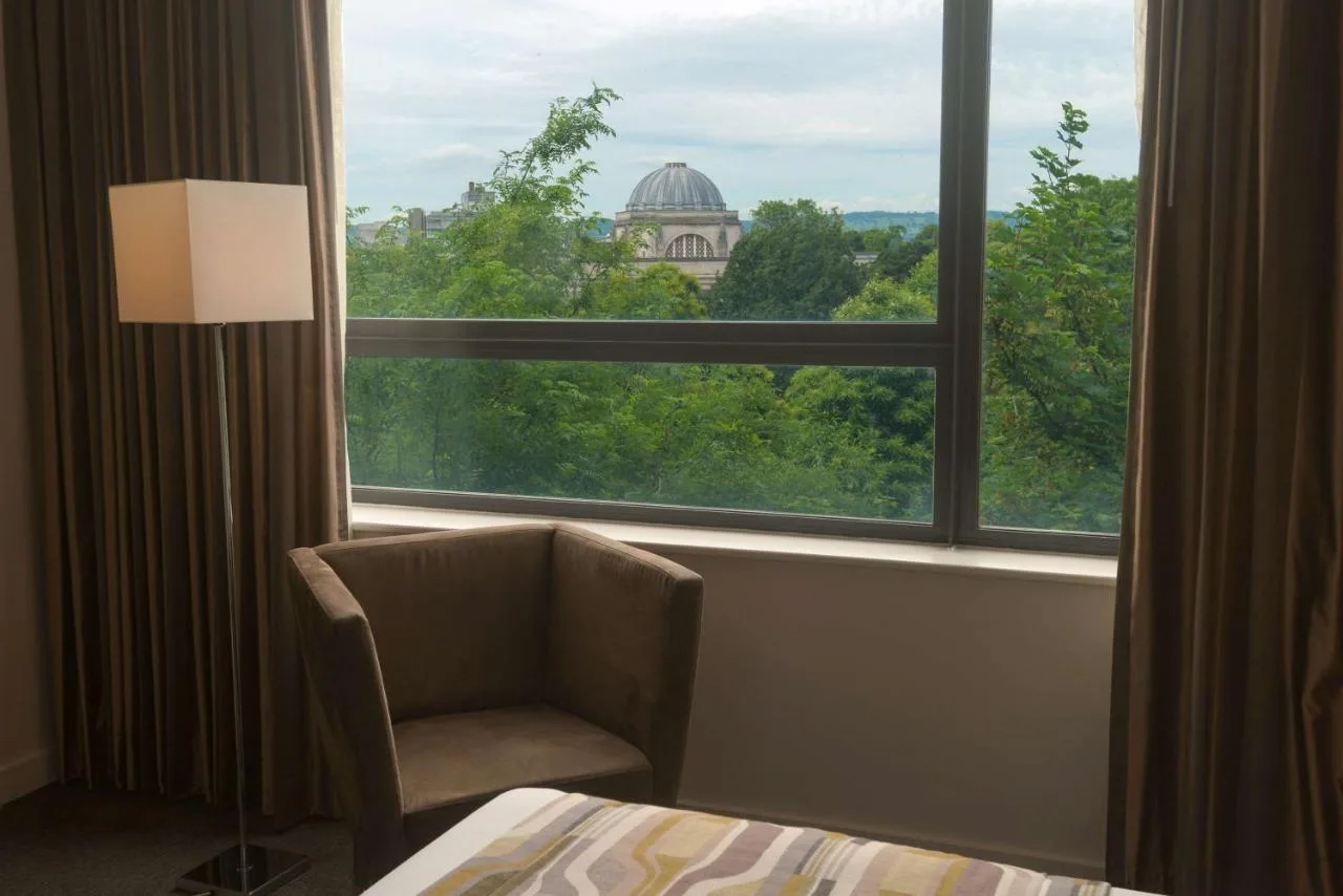 Superior Room with Tree Lined View